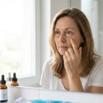 איך להעלים נפיחות מתחת לעיניים